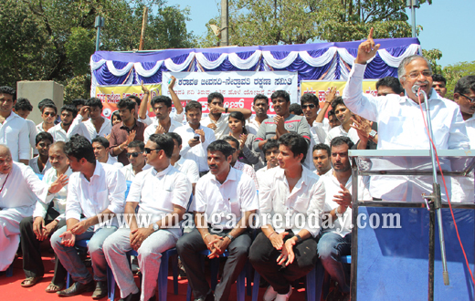 Students protest against Netravathi river diversion in Mangalore